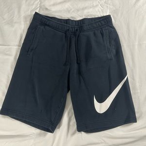 NIKE SHORTS